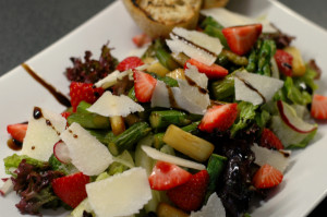 Spargelsalat mit Parmesan von Poehl am Naschmarkt