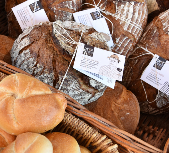 Brotfamilie und Handsemmeln