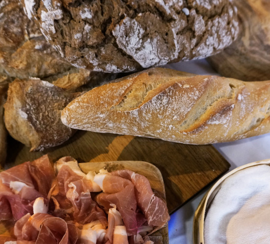 Baguette und Prosciutto